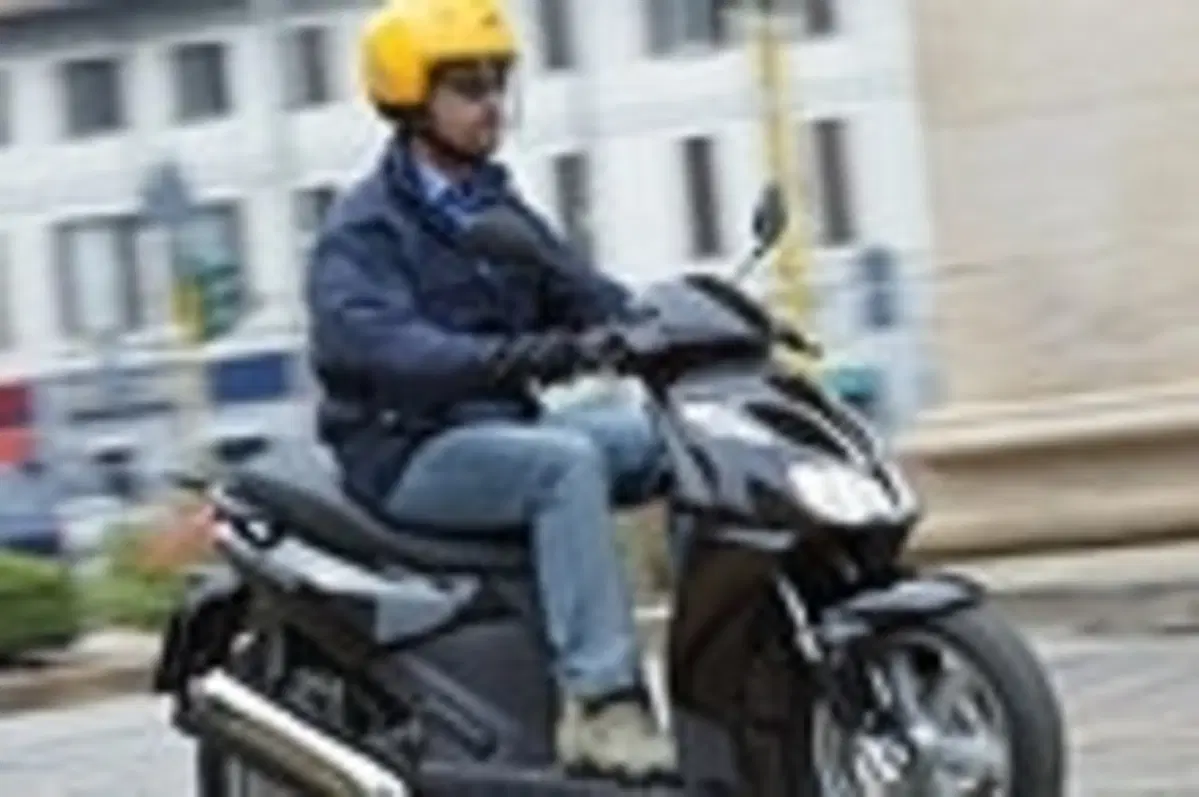 APRILIA Sportcity 125 / 200 (22)