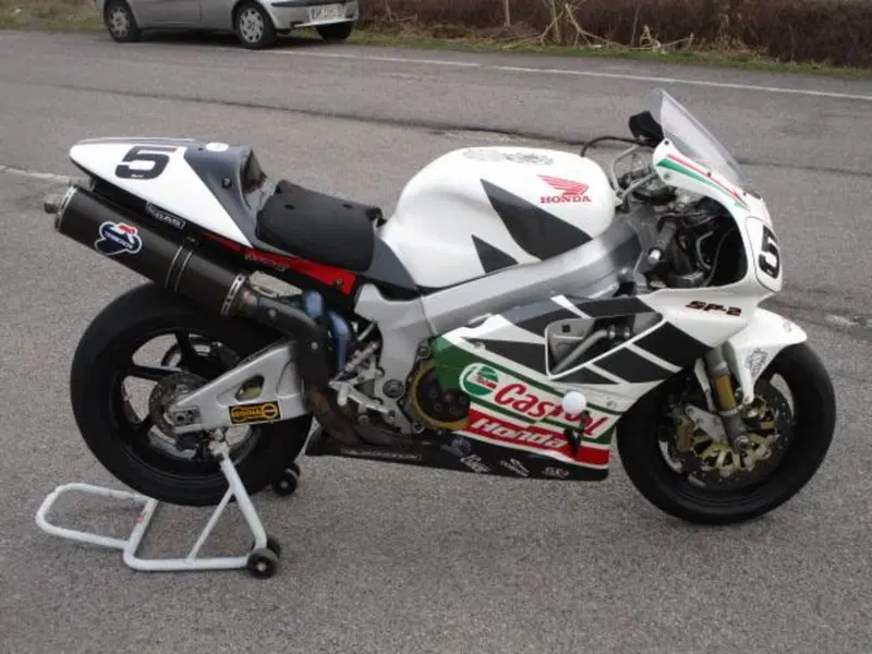 Honda VTR 1000 SP-2 (2002 - 06) (2)