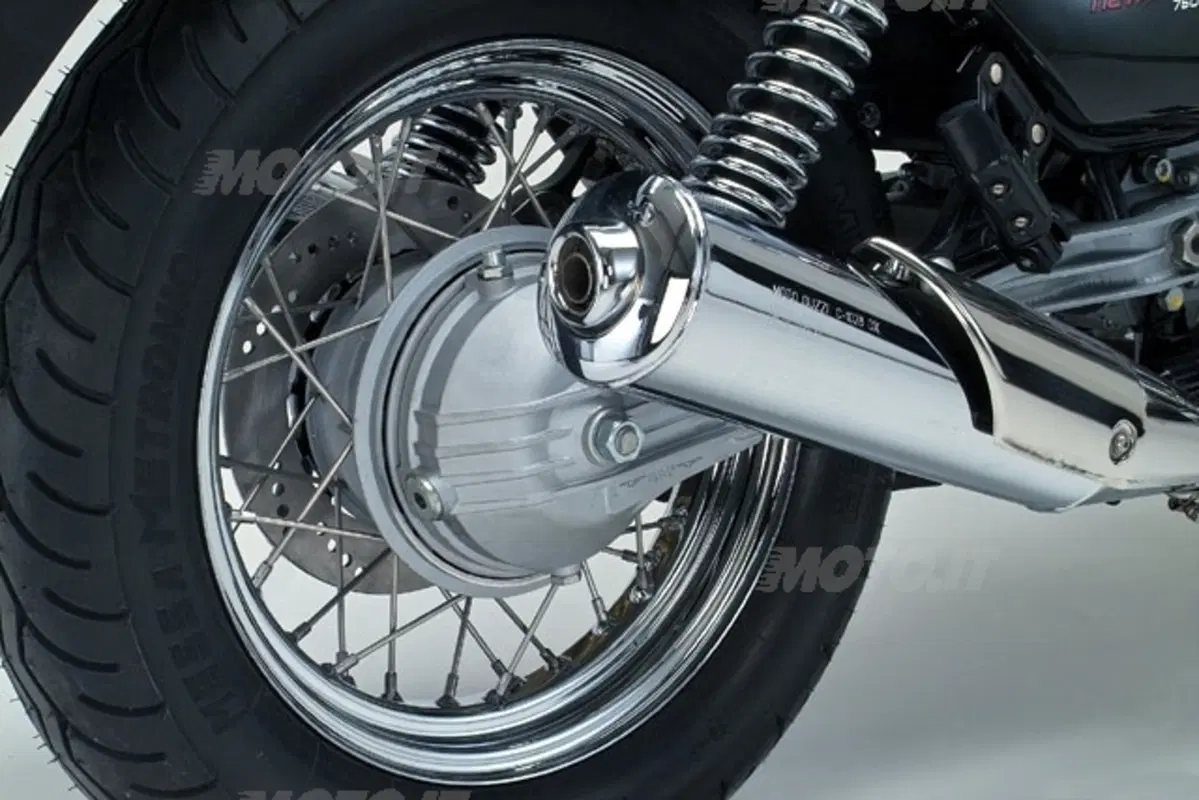 MOTO GUZZI Nevada Classic 750 i.e. (13)