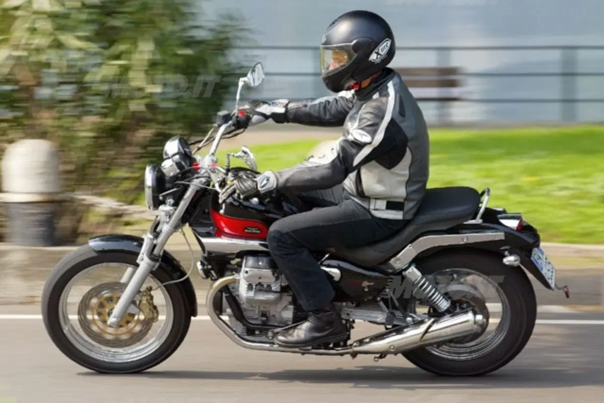 MOTO GUZZI Nevada Classic 750 i.e. (18)