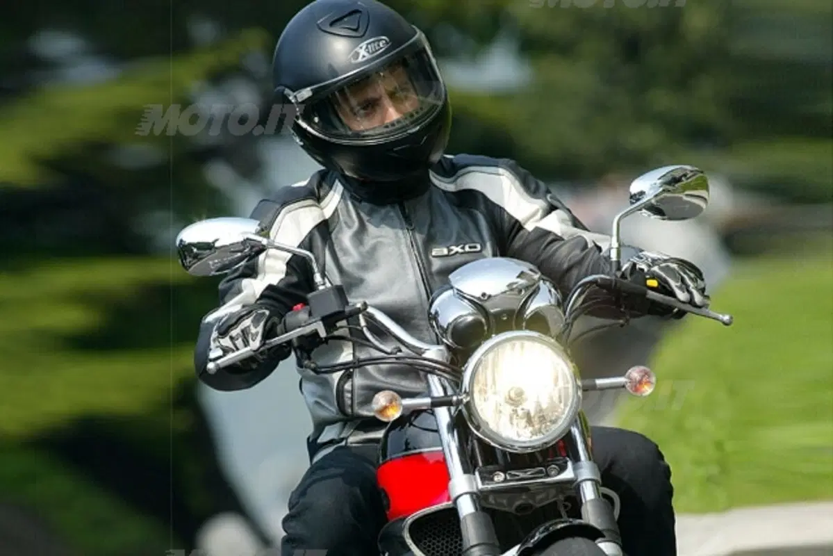 MOTO GUZZI Nevada Classic 750 i.e. (22)