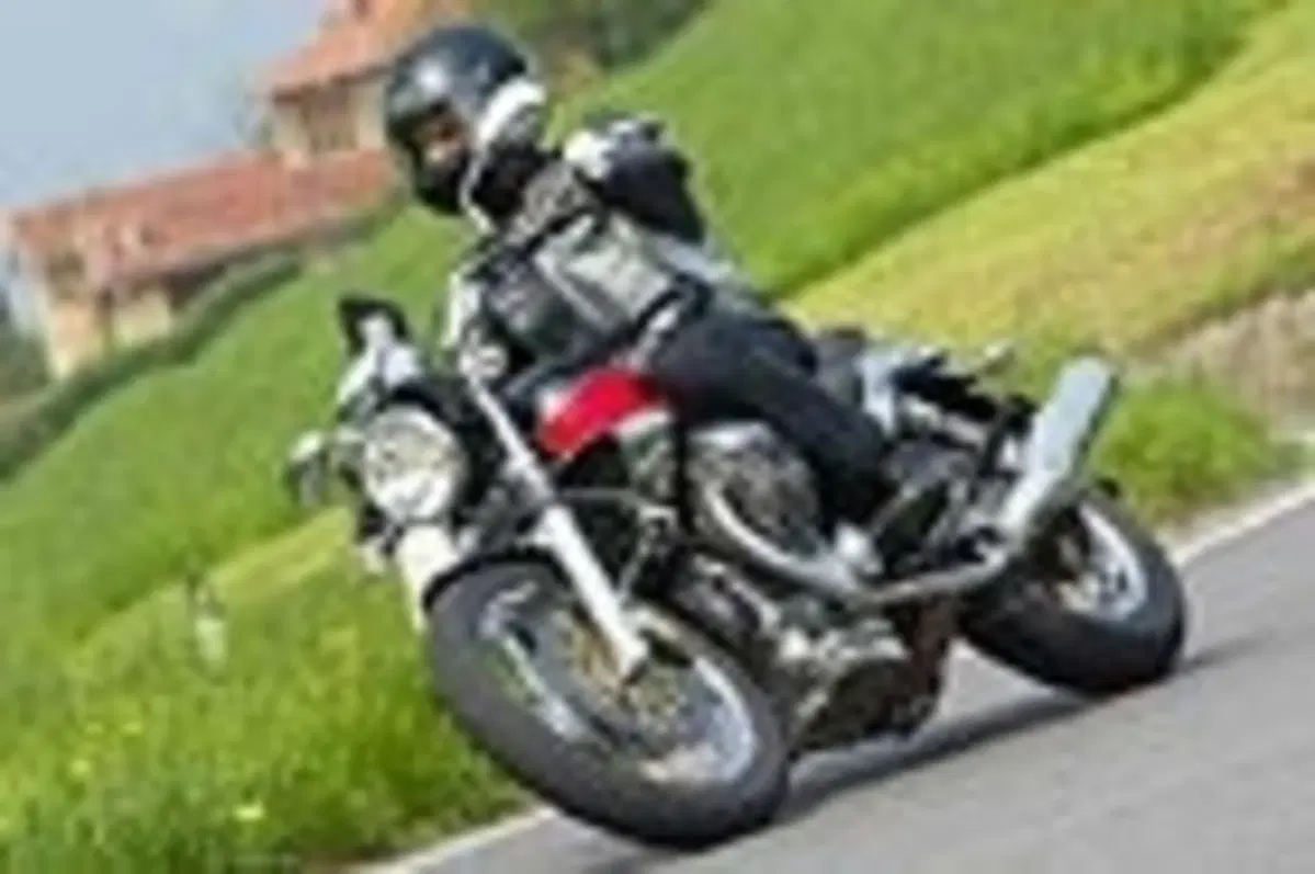 MOTO GUZZI Nevada Classic 750 i.e. (23)