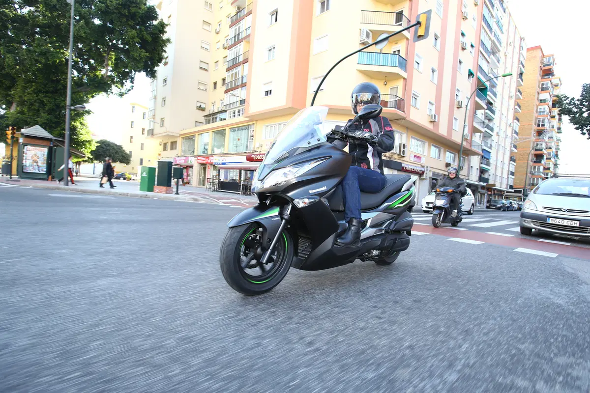 Kawasaki J125 (6)