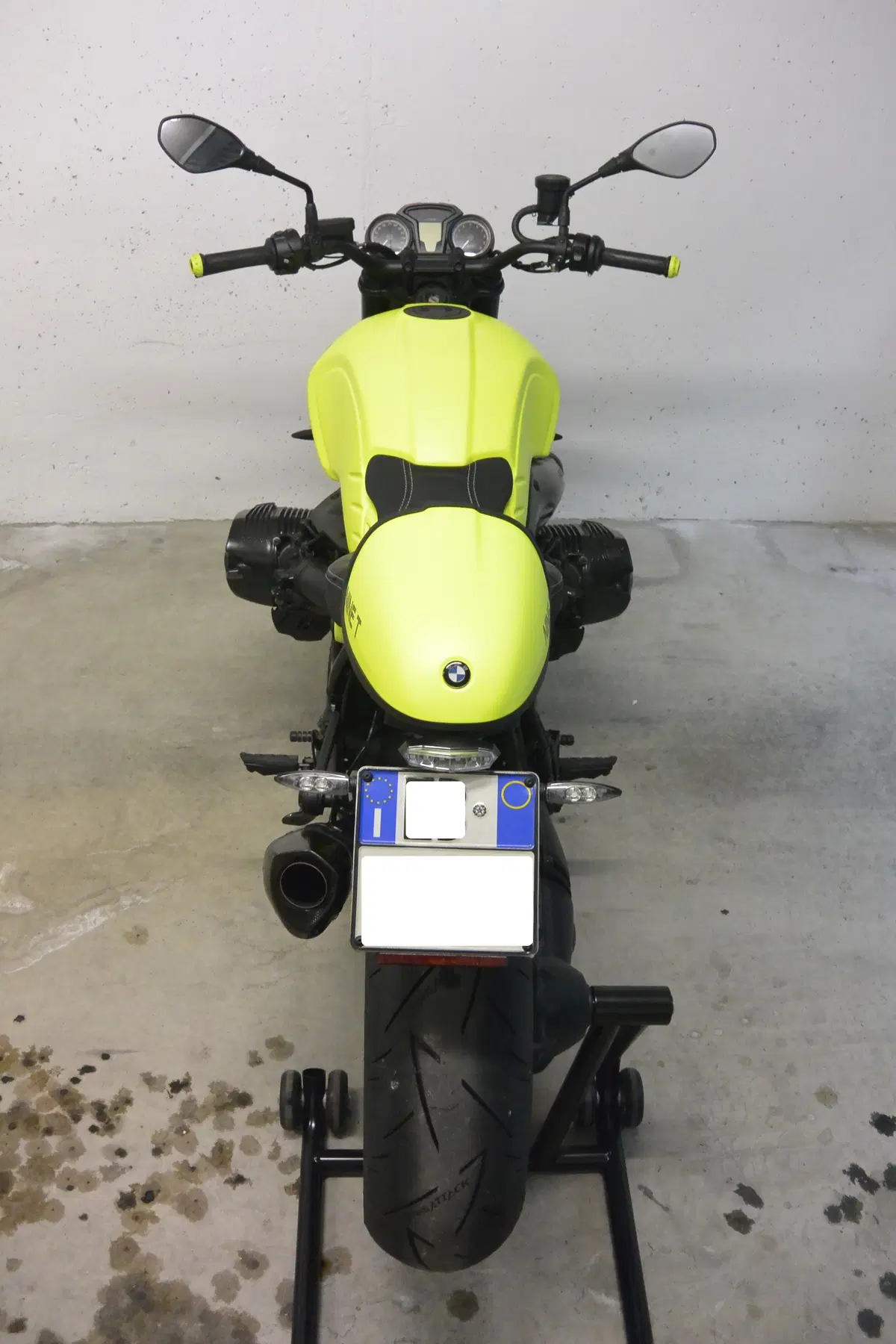 BMW R nineT, da Misani Motorrad una special fluo (3)