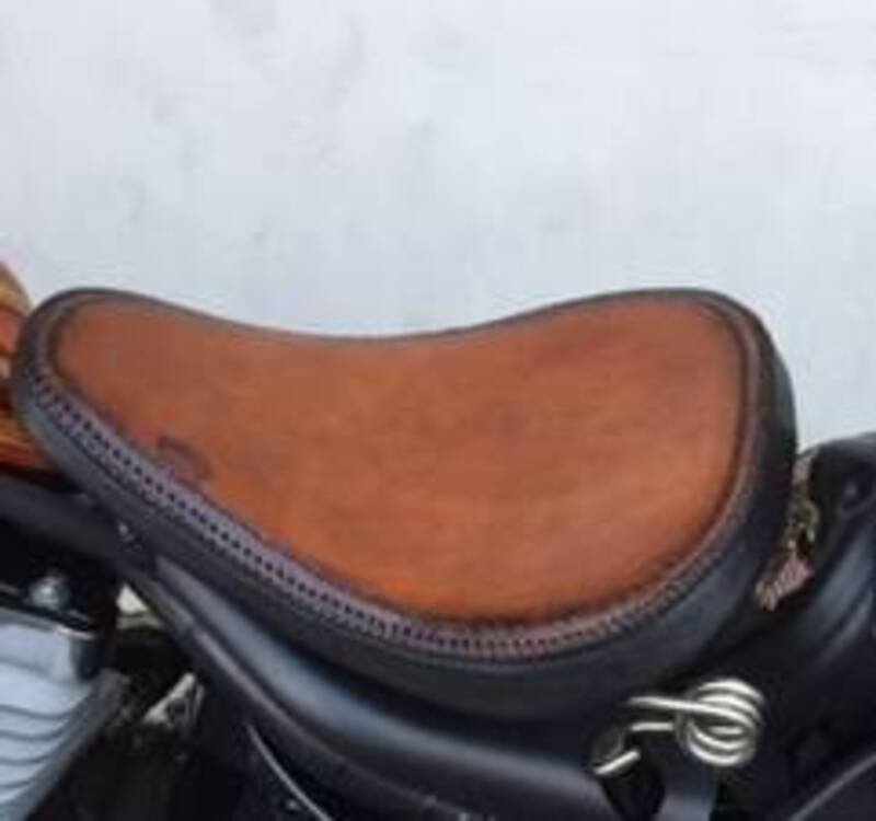 H-D® Solo Saddle Distressed Brown CUOIO- 52000278 Harley-Davidson