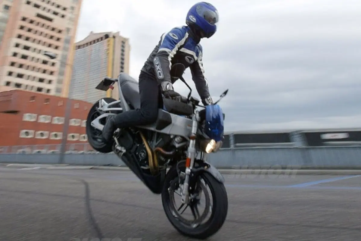 BUELL Lightning Cityx XB9SX (16)