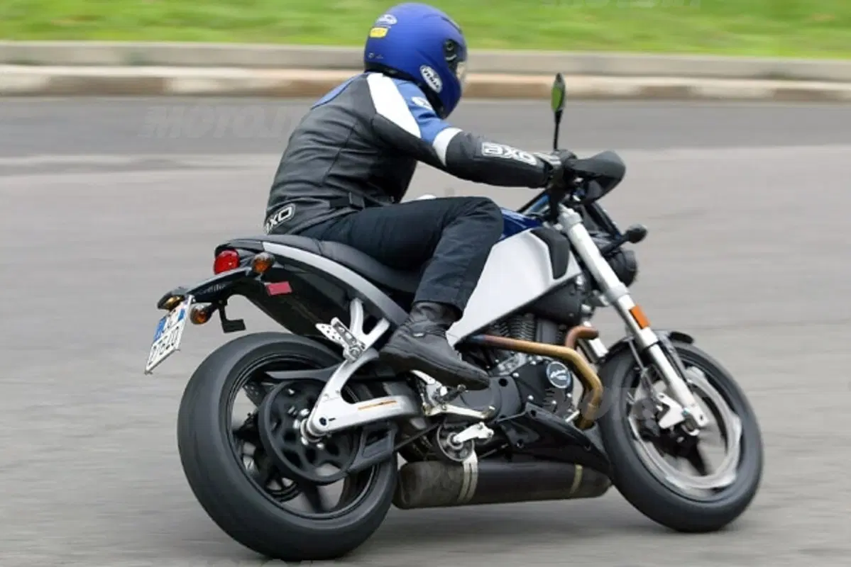BUELL Lightning Cityx XB9SX (23)
