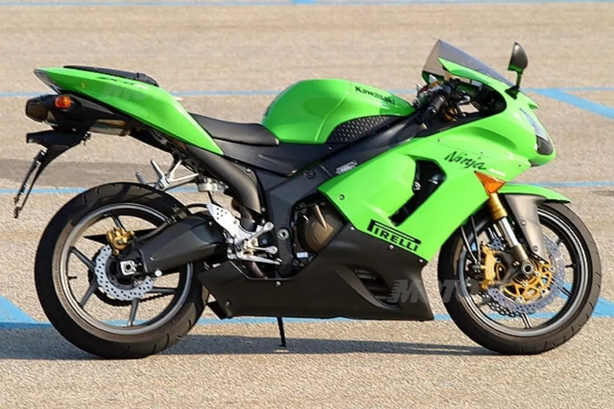 KAWASAKI Ninja 636 ZX-6R (5)