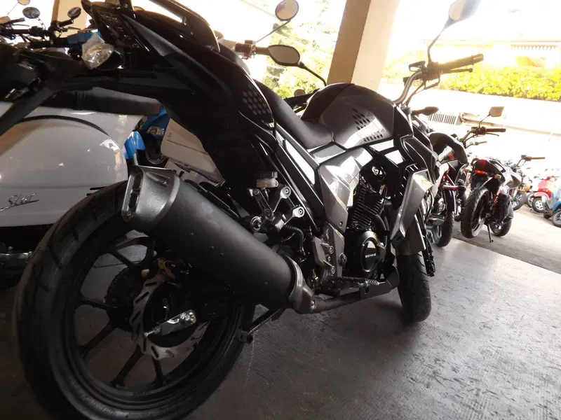 Senke Naked 125 Sport SK (2017 - 20) (2)