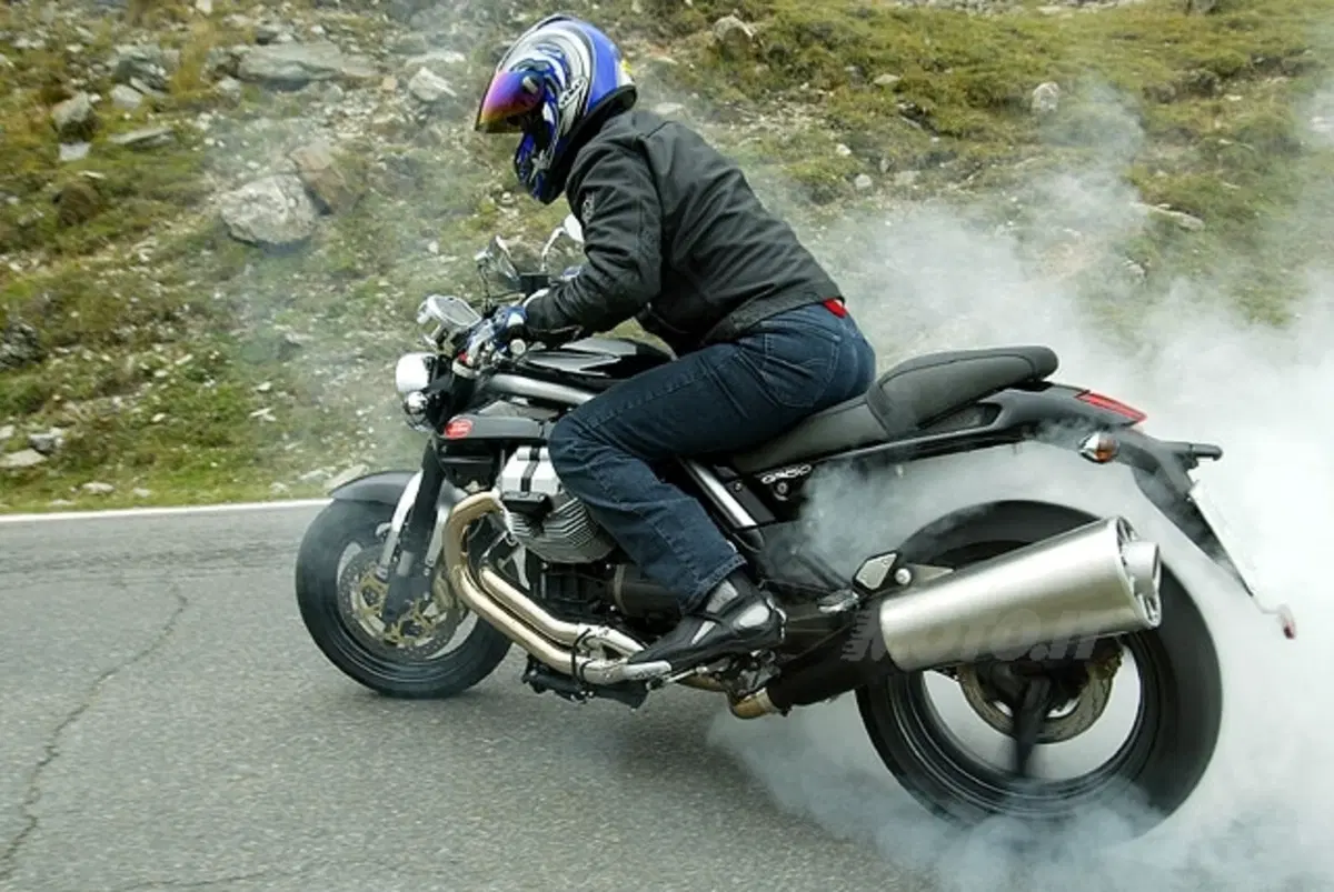 MOTO GUZZI Griso (23)