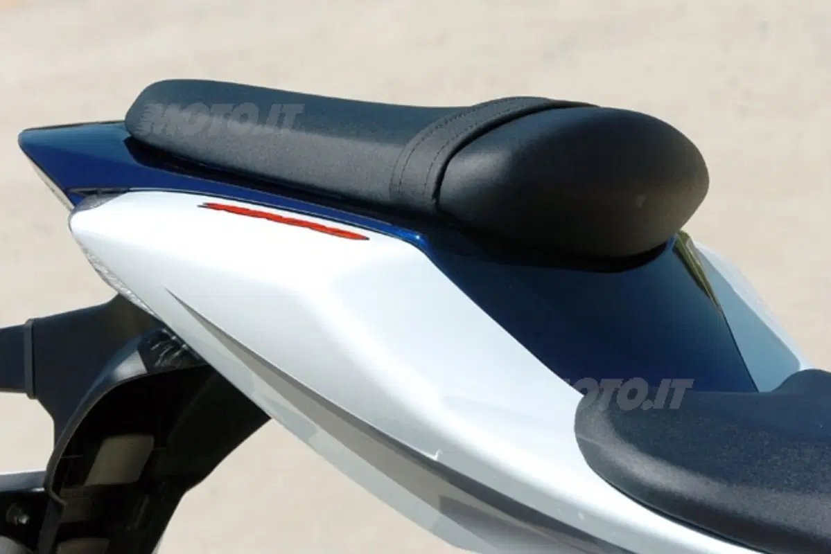 SUZUKI GSX R 1000 (11)