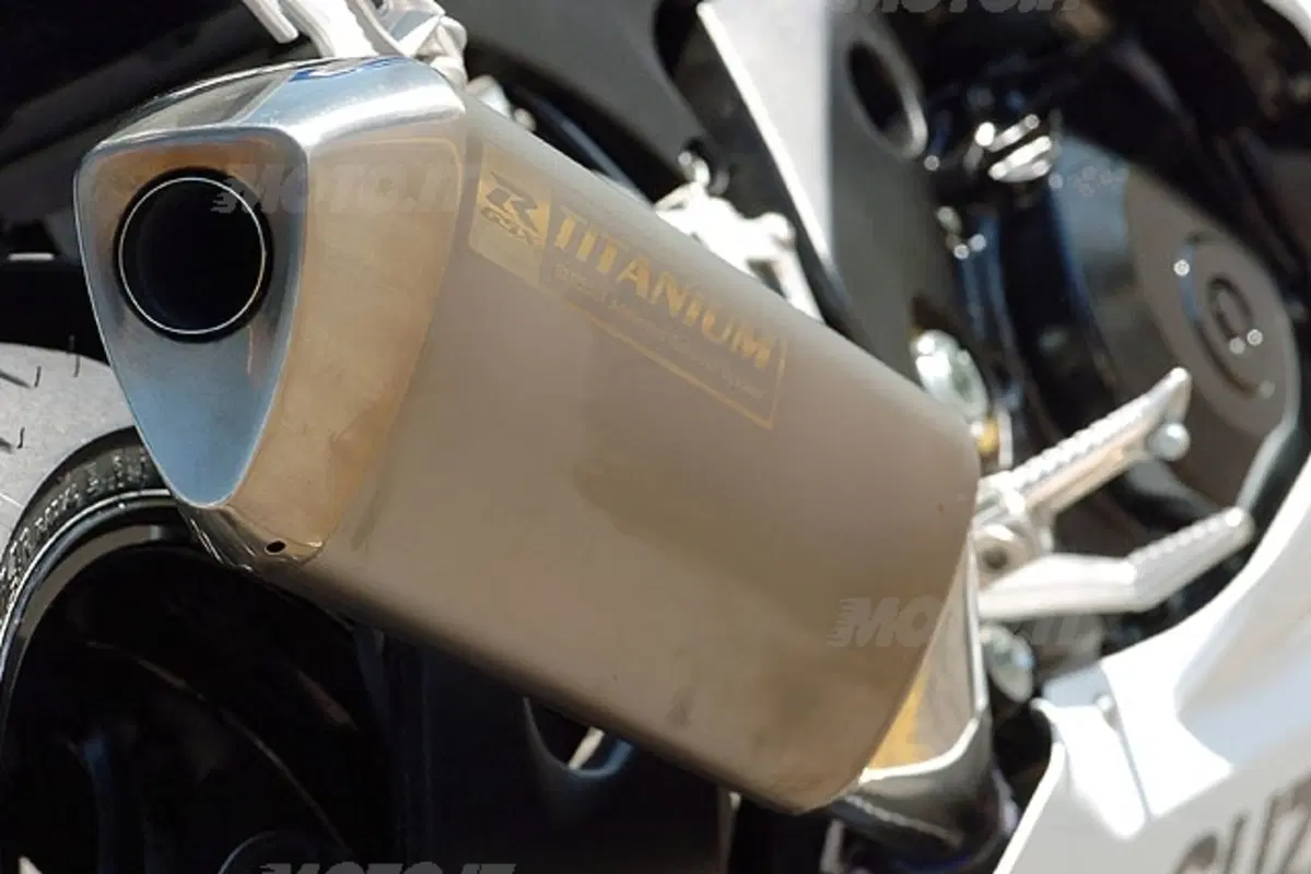 SUZUKI GSX R 1000 (14)