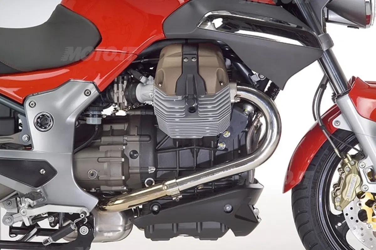 MOTO GUZZI Breva V 1100 i.e. (10)