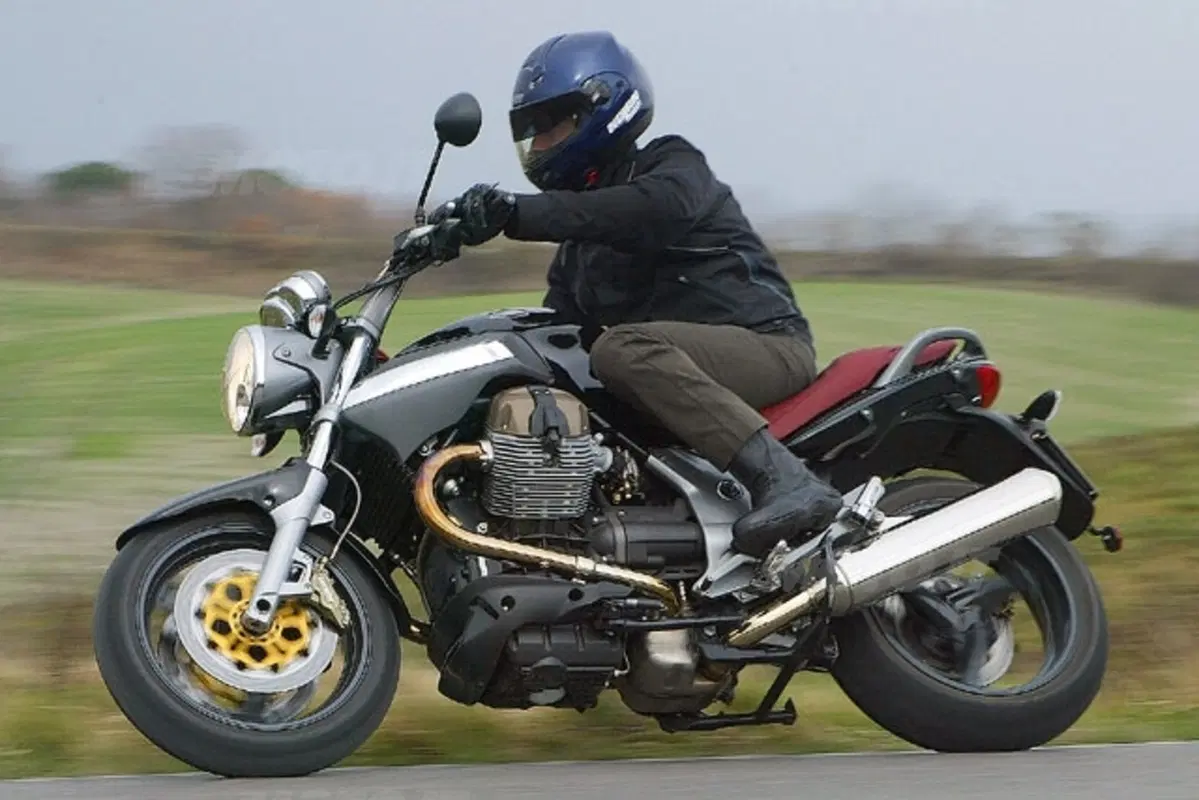 MOTO GUZZI Breva V 1100 i.e. (16)