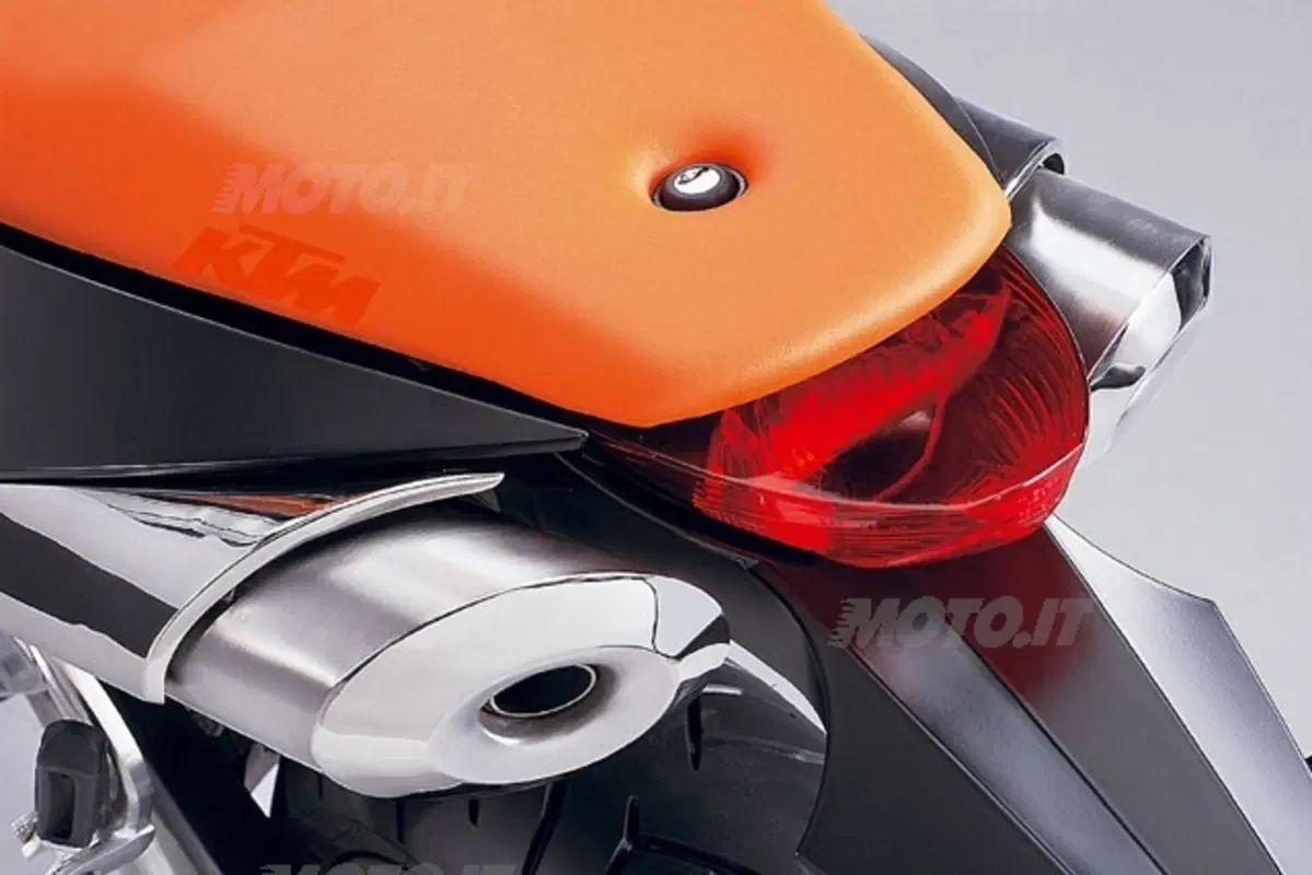 KTM 990 Super Duke (10)