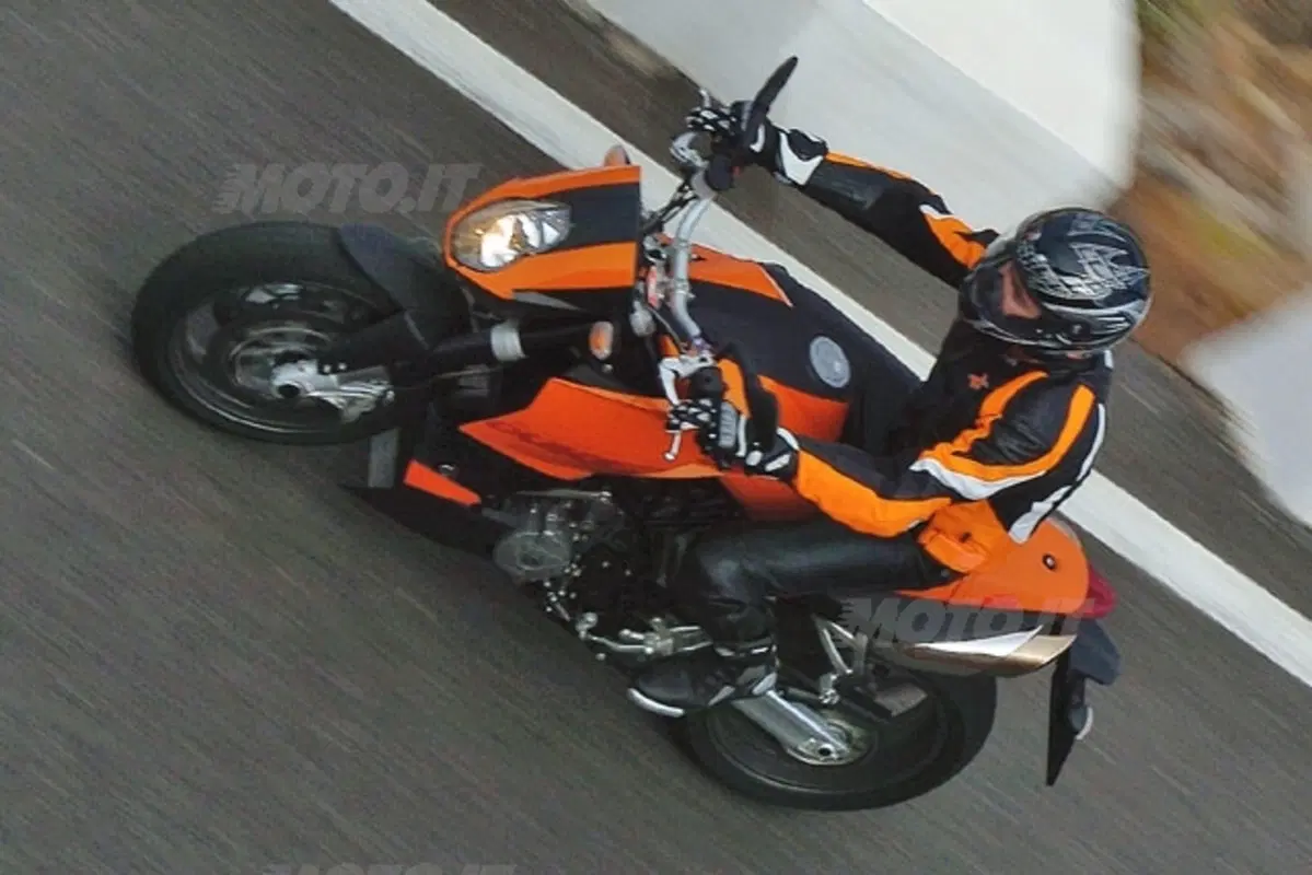 KTM 990 Super Duke (26)