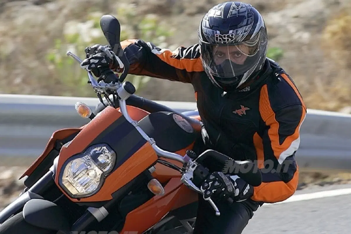 KTM 990 Super Duke (27)