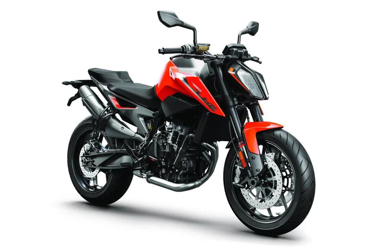 KTM 790 Duke. Media pronta gara  (3)