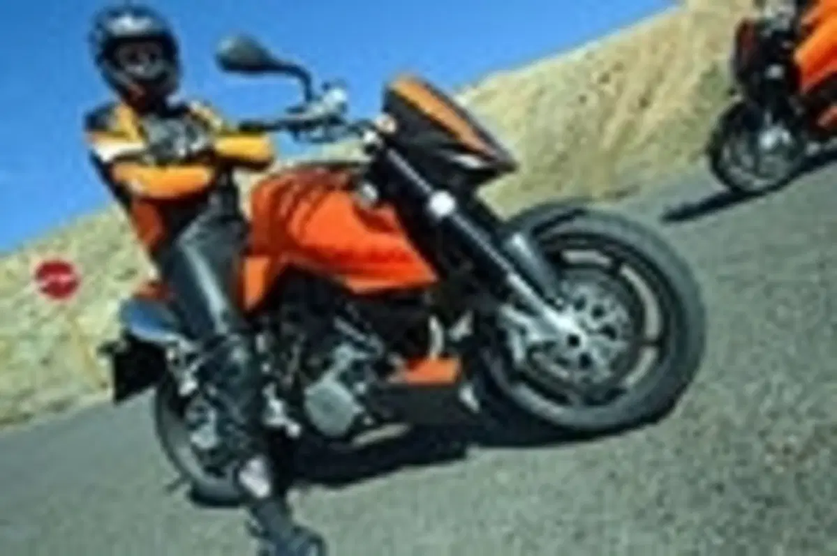 KTM 990 Super Duke (38)
