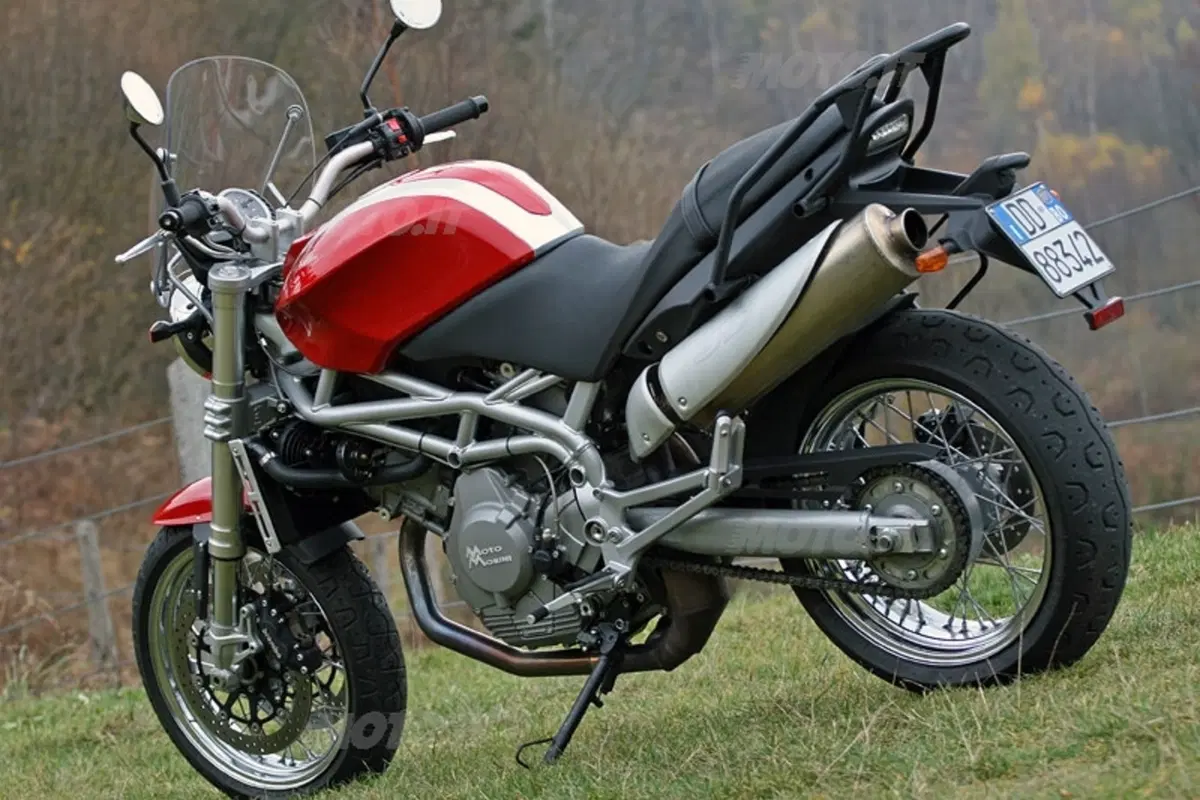MOTO MORINI 9 1/2 (3)