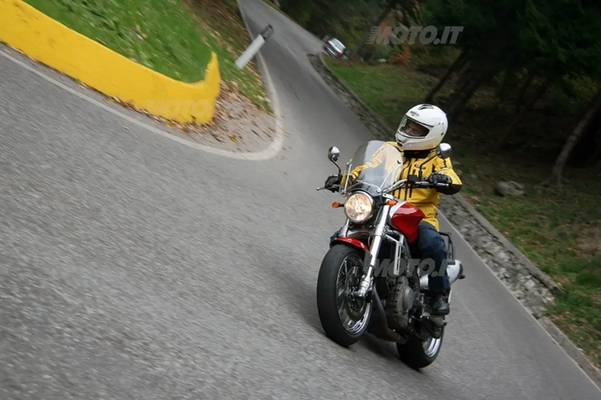 MOTO MORINI 9 1/2 (10)
