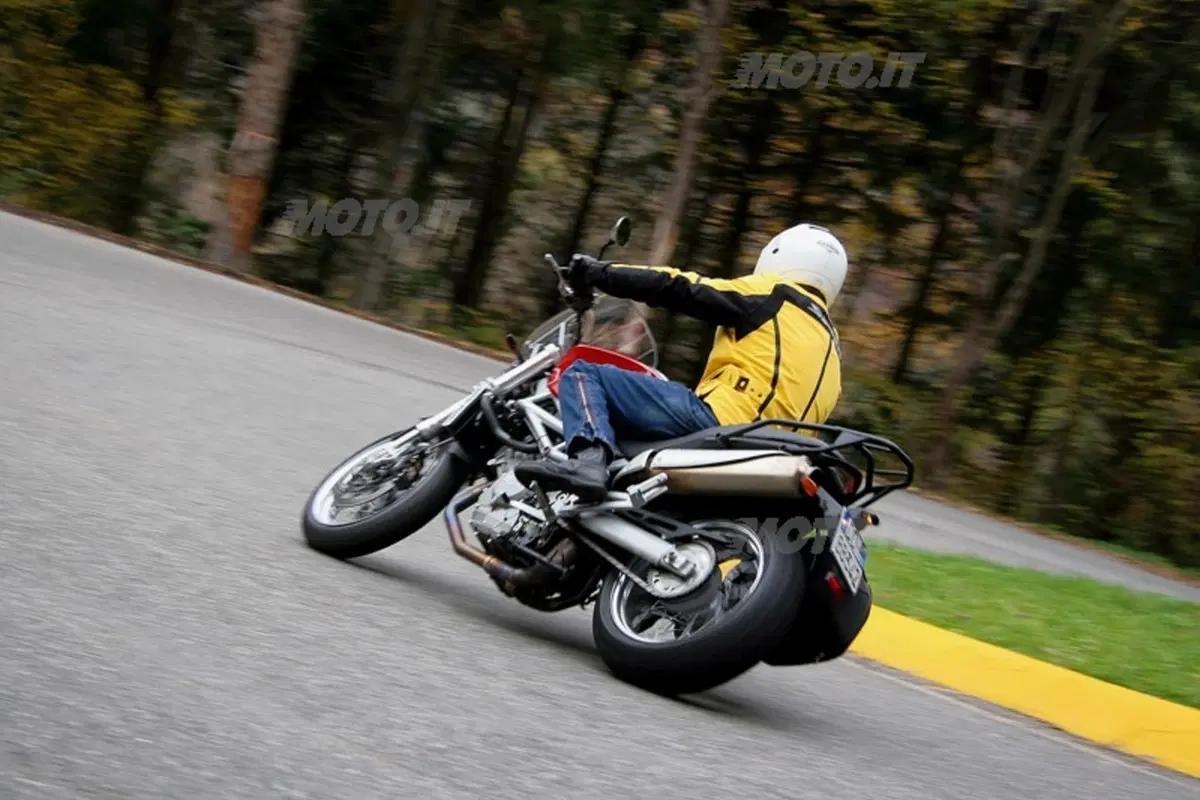 MOTO MORINI 9 1/2 (11)