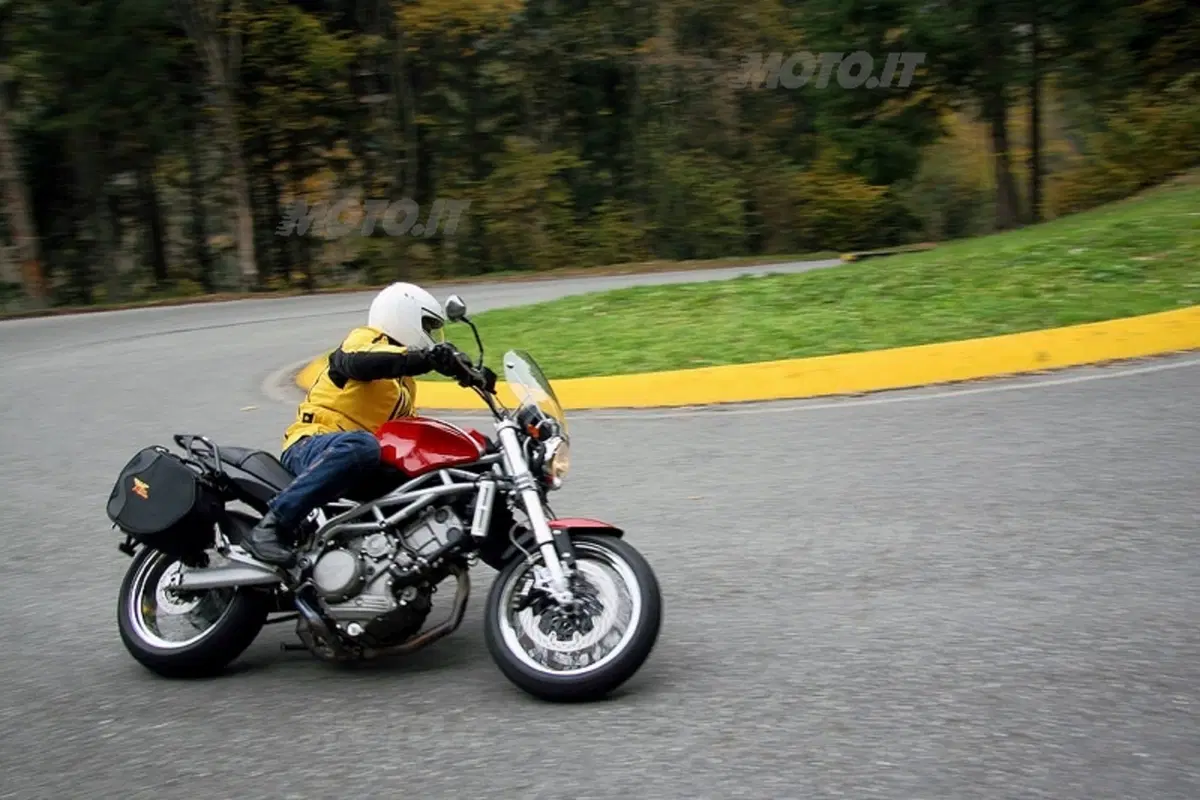 MOTO MORINI 9 1/2 (13)