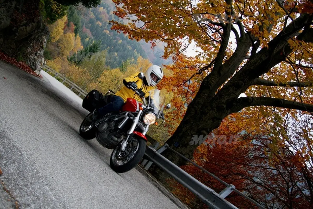 MOTO MORINI 9 1/2 (14)