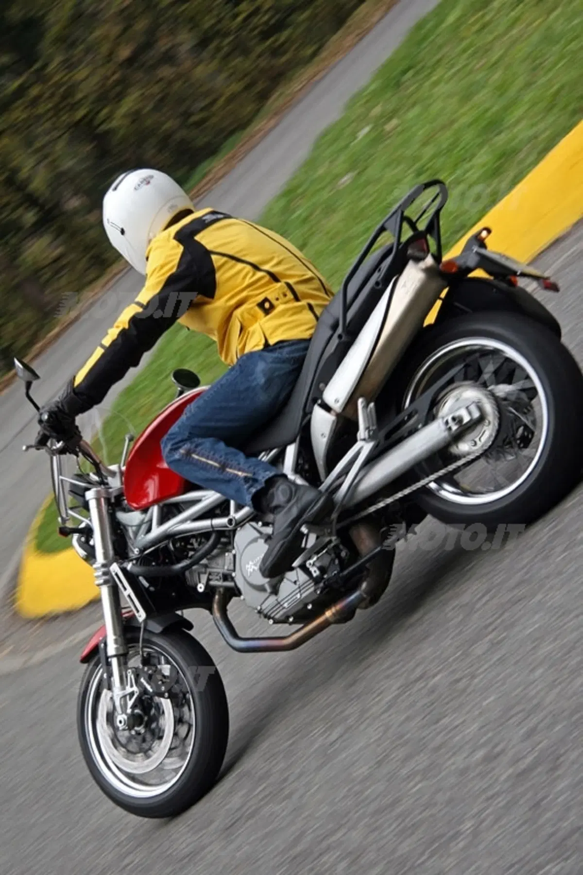 MOTO MORINI 9 1/2 (16)
