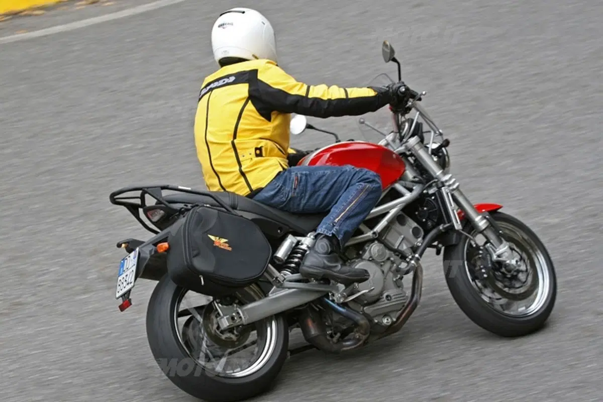 MOTO MORINI 9 1/2 (17)