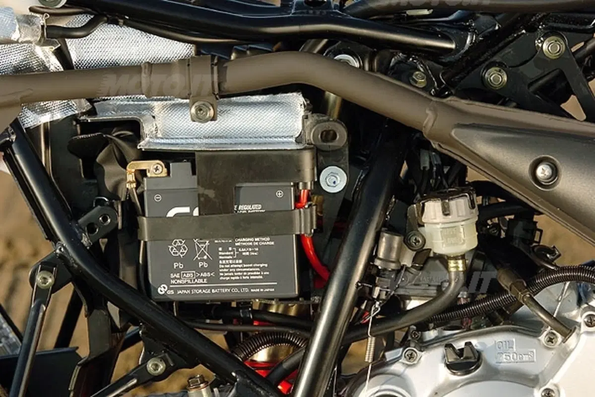 YAMAHA DT125RE - DT125X (17)
