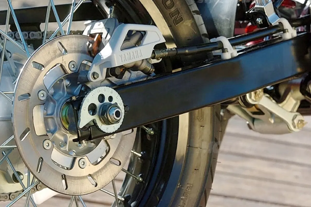 YAMAHA DT125RE - DT125X (18)