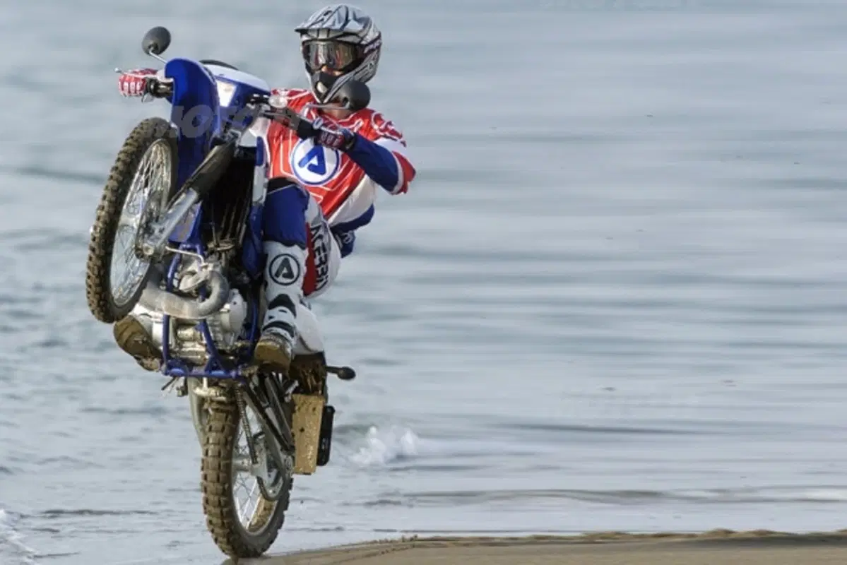 YAMAHA DT125RE - DT125X (21)