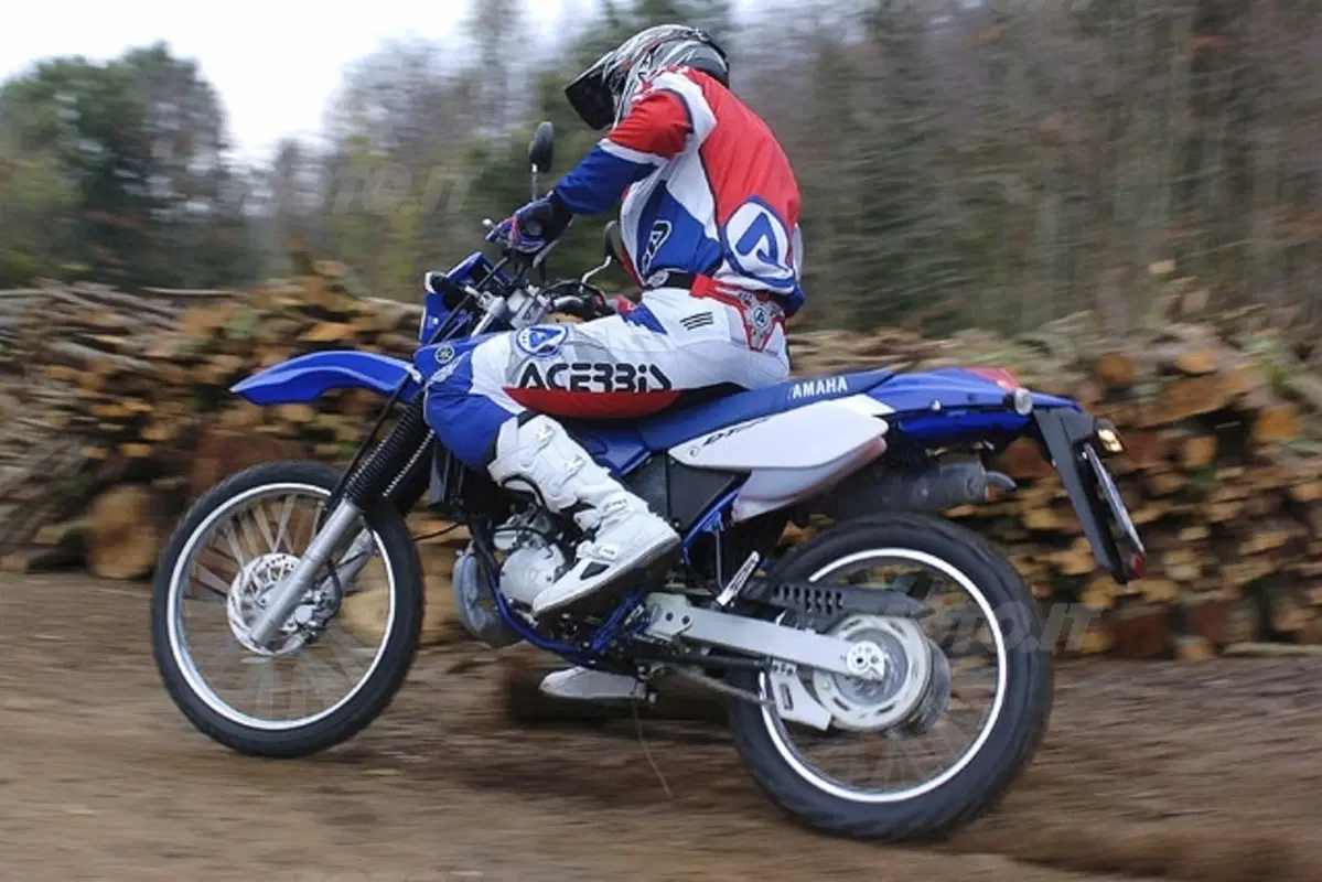 YAMAHA DT125RE - DT125X (28)