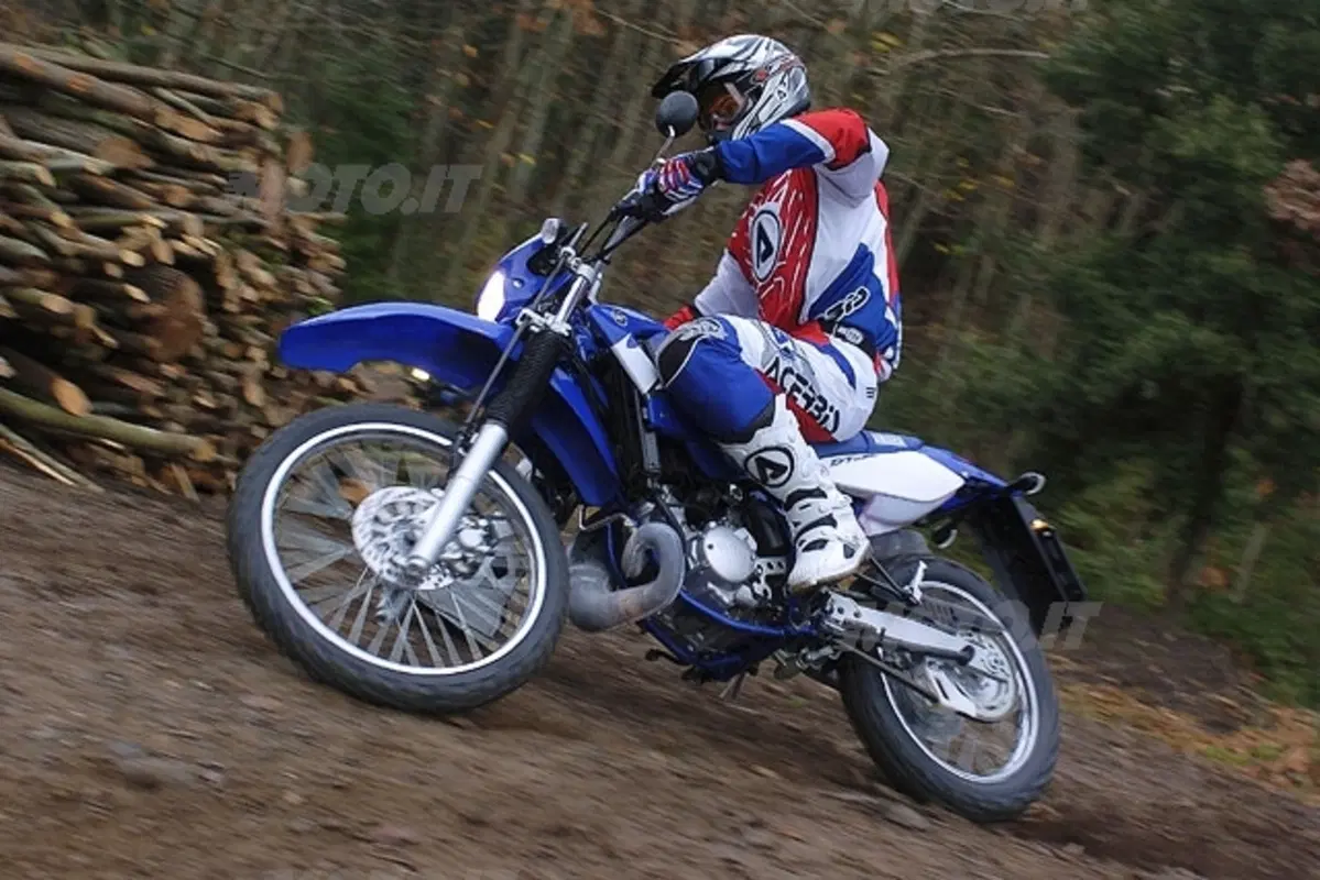 YAMAHA DT125RE - DT125X (29)
