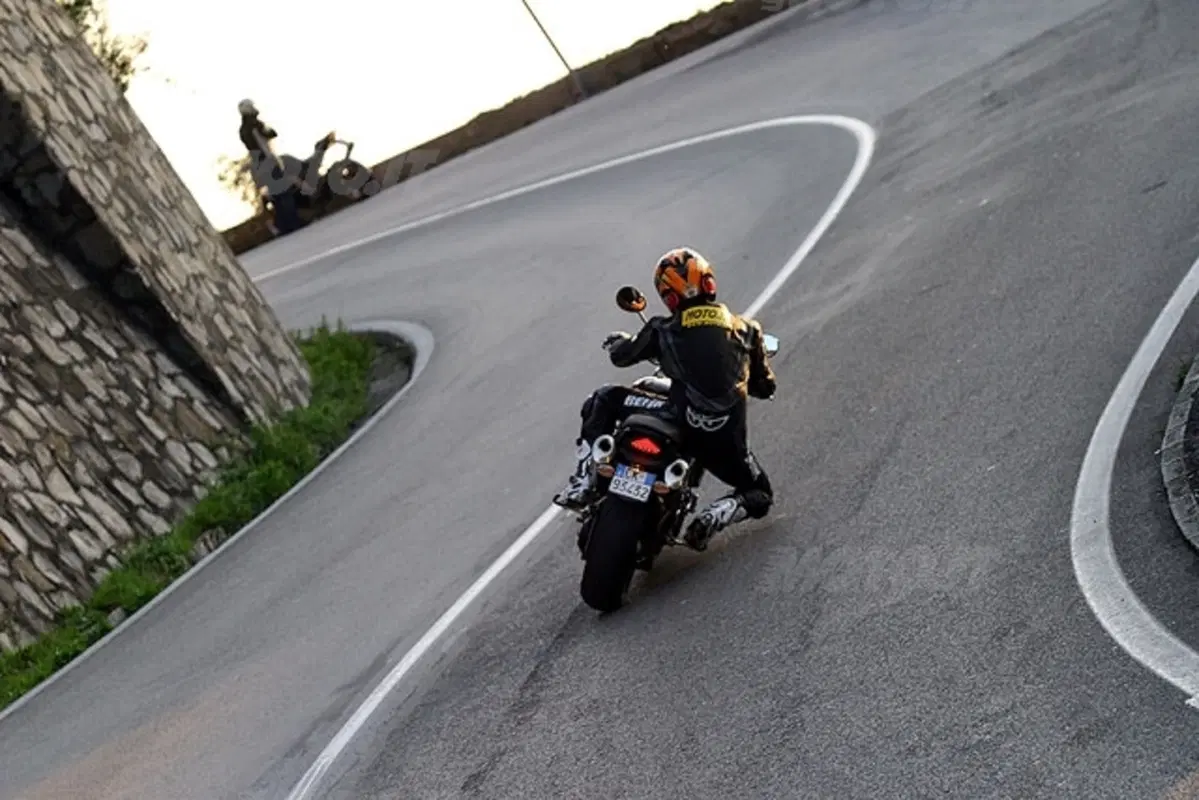 TRIUMPH Speed Triple 1050 (12)