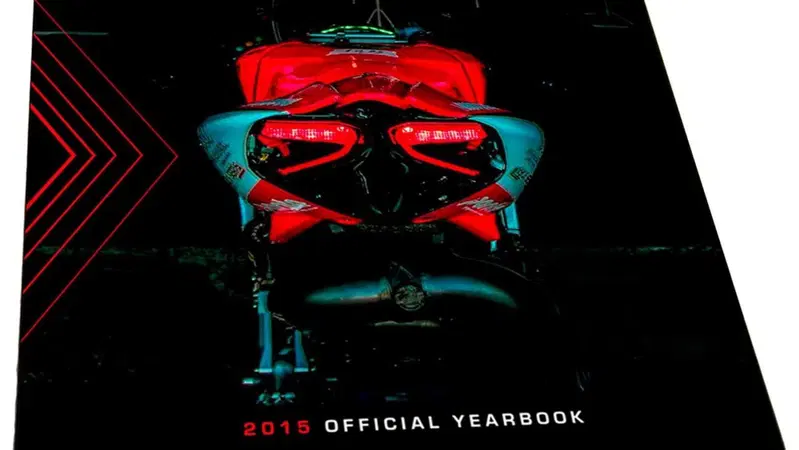 Libri per motociclisti. "Barni Racing Team 2015 Yearbook Official"
