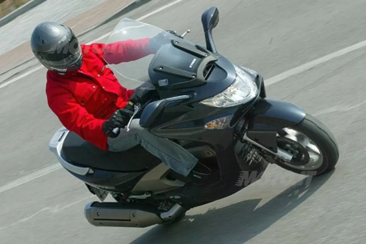 KYMCO Xciting 500 (6)