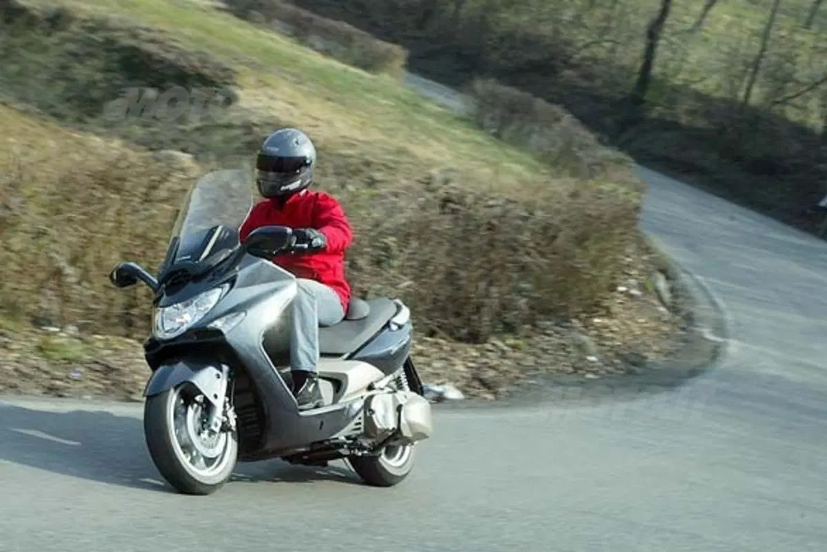 KYMCO Xciting 500 (8)