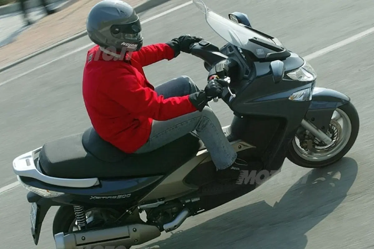 KYMCO Xciting 500 (15)