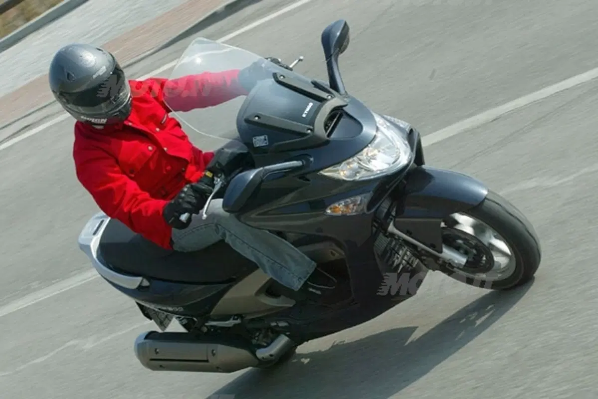 KYMCO Xciting 500 (19)