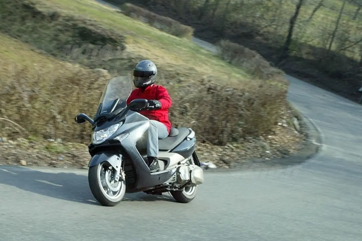 KYMCO Xciting 500 (21)