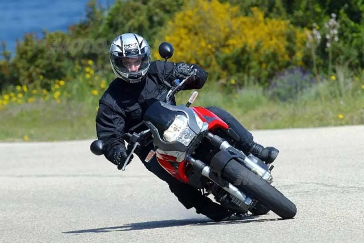 APRILIA Pegaso 650 Strada (6)
