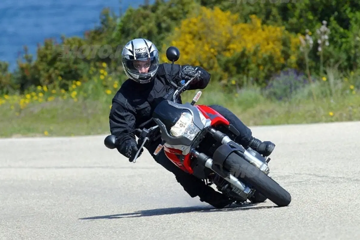 APRILIA Pegaso 650 Strada (21)