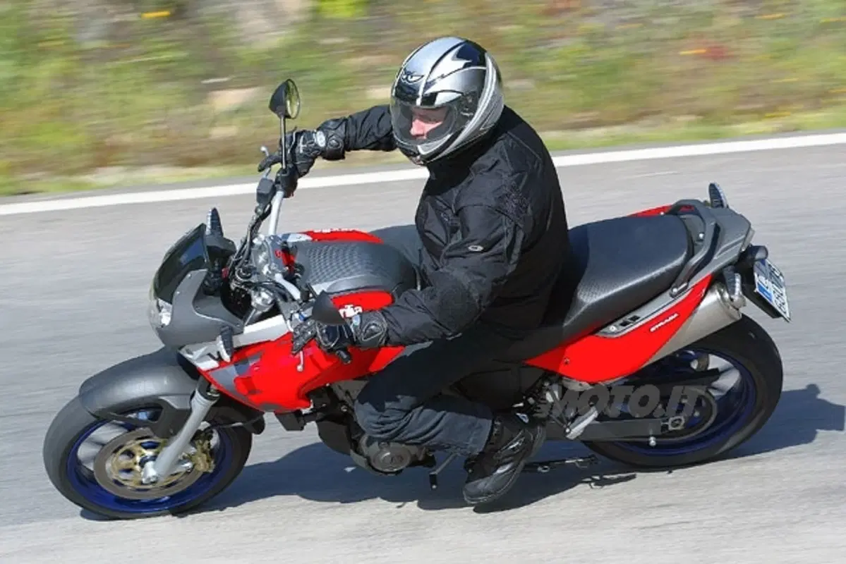 APRILIA Pegaso 650 Strada (24)