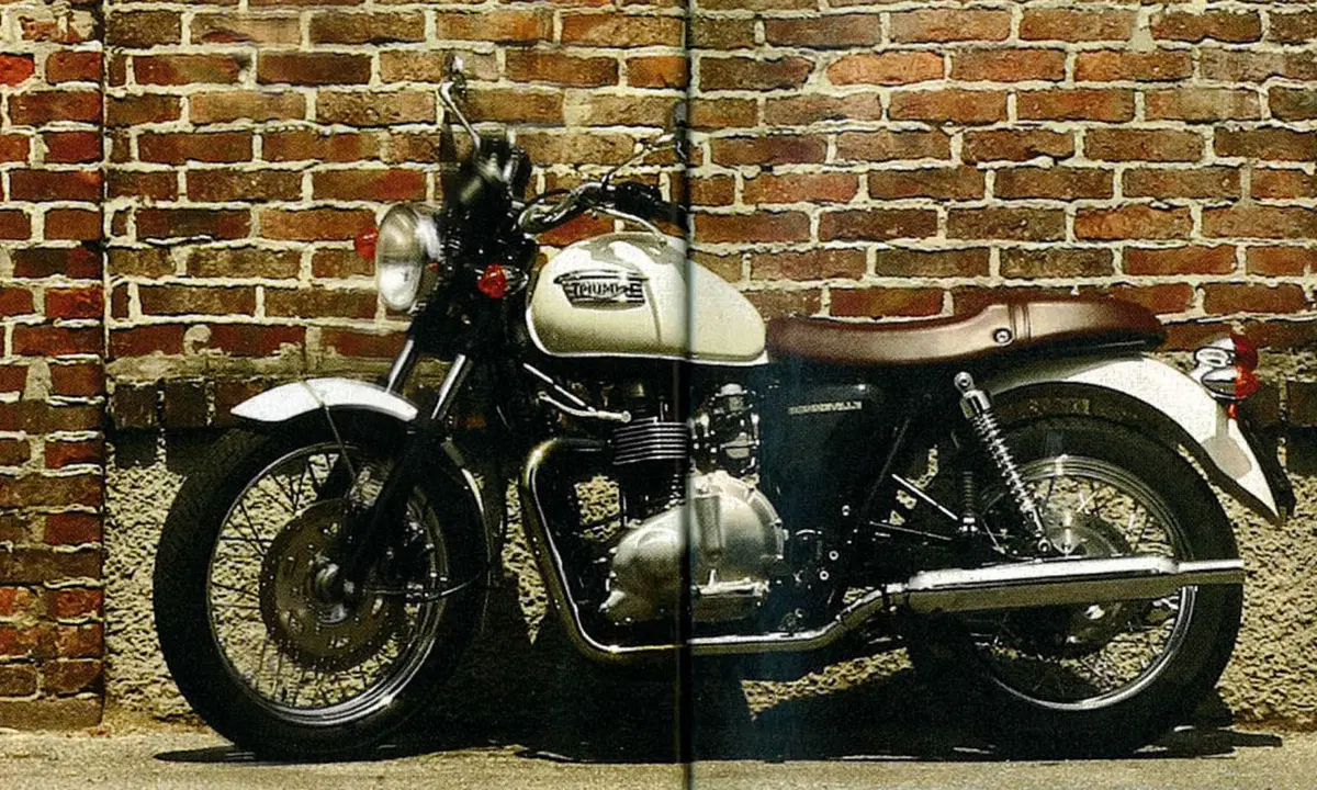 GUZZI V7 HARLEY 883 TRIUMPH BONNIE (21)