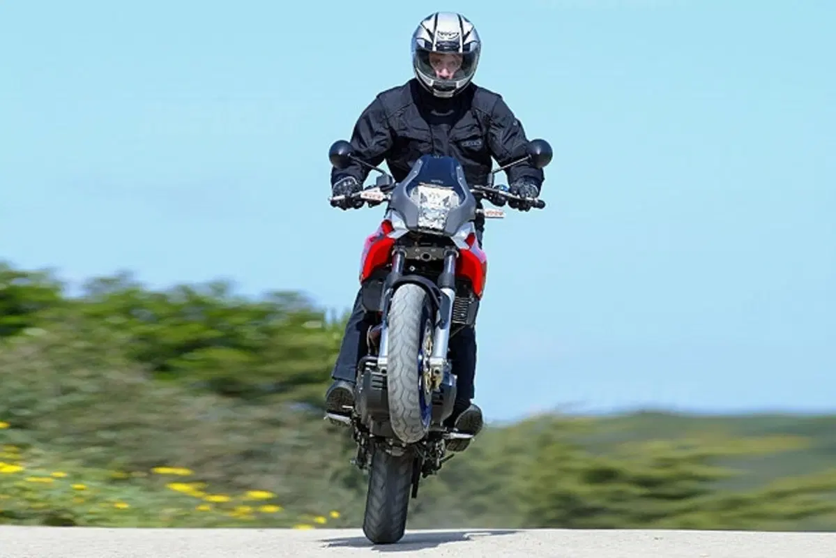 APRILIA Pegaso 650 Strada (27)