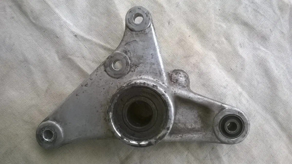 Supporto pinza Freno Aprilia Leonardo (7)