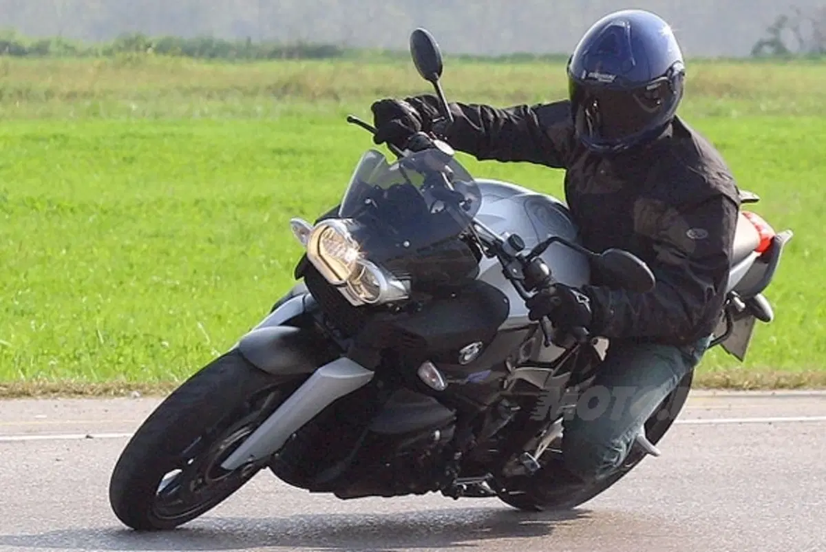 BMW K 1200 R (8)
