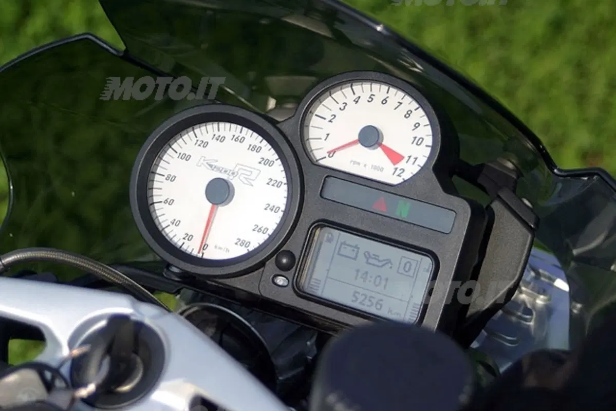 BMW K 1200 R (9)